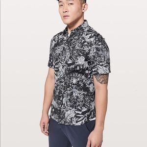 Lululemon All Town Short Sleeve Button Down Shirt